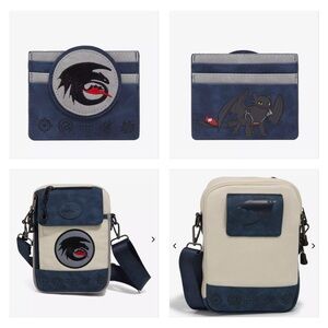 Dream Works How To Train Your Dragon Toothless Icon
Crossbody Bag & Card Holder